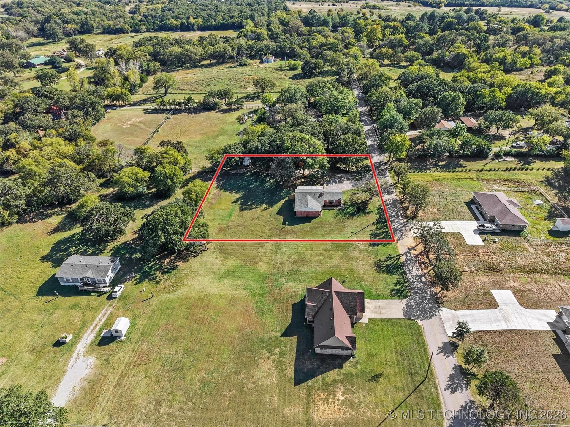 Image 2: Hummel Subdivision, Lot 2