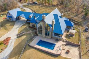 445693 Indian Road