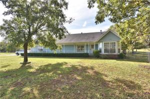 7842 W 103rd Street North