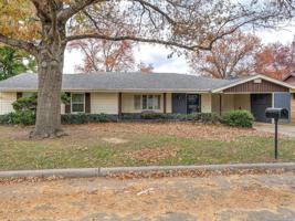 1335 N Mcfarland Place