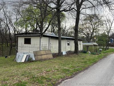455159 Sportsmans Lane