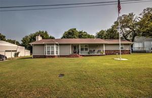 2 W Walnut Street