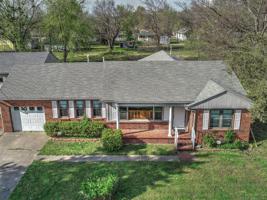 131 W Birch Place