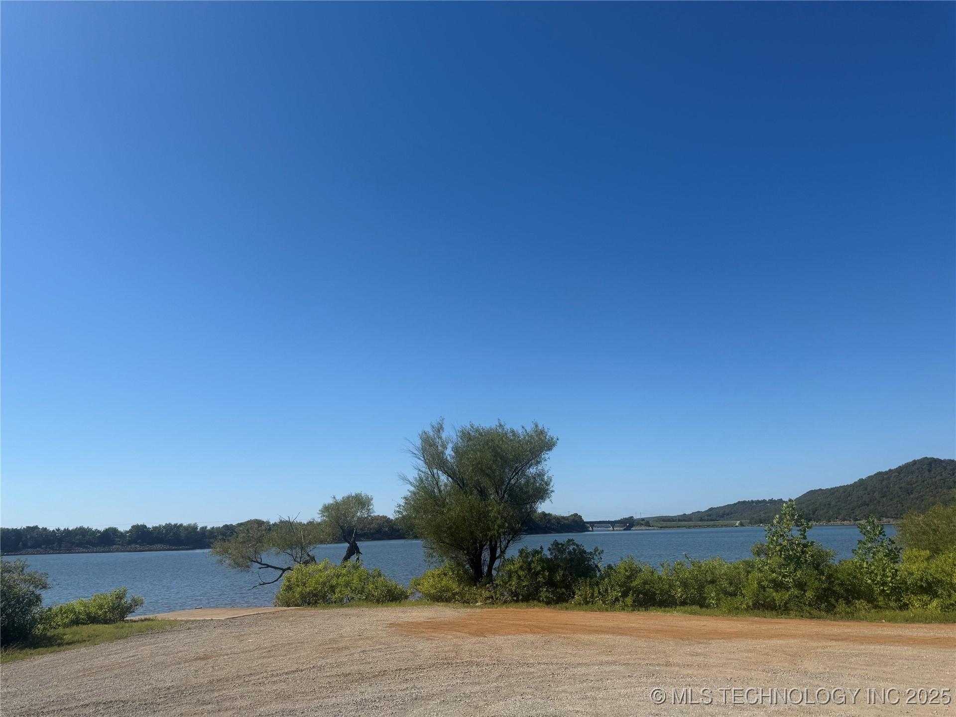 Image 4: boat ramp to lake Eufaula