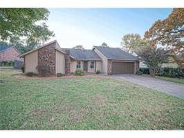 1211 N Faulkner Drive