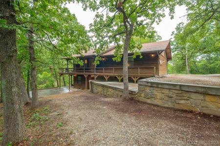4718 Drury Woods