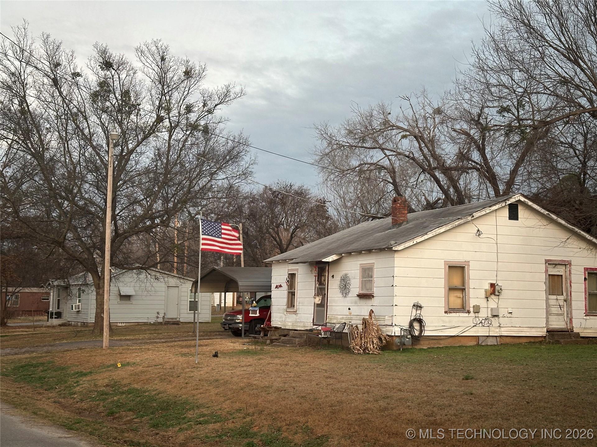 Image 2: HOUSE #2 on right