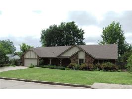 1509 Maplewood Drive