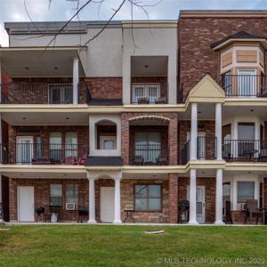 316 Lakeshore