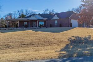 2610 E Meadowood Drive