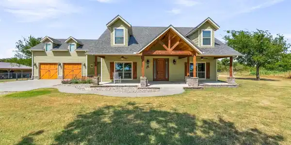 10053 E 350 Road