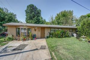 109 N Pecan Street