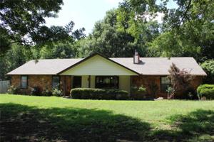950 N Woodview Drive
