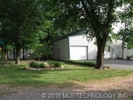 243 Lakeside Lane N