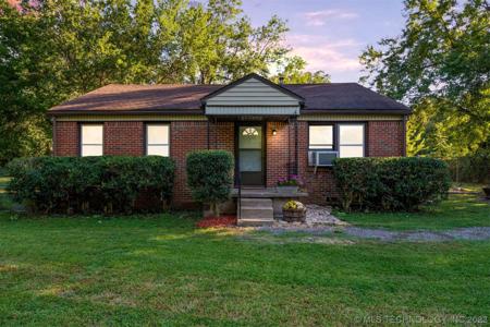 904 E 64th Street