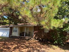 571 N Crestview Drive
