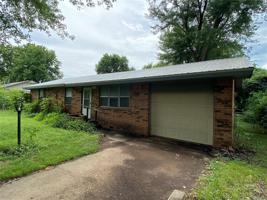 115 S Pecan Street