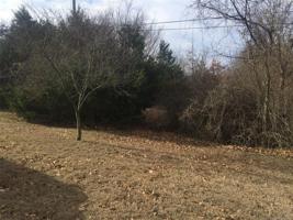 823 West Drive