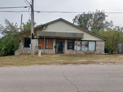 202 E Caddo Street