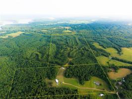 120 +/- Acres on W 855 Road