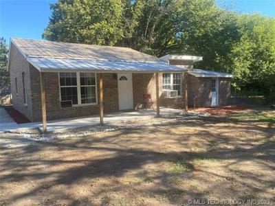 705 S E Street