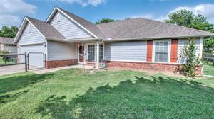207 N Big Horse Street