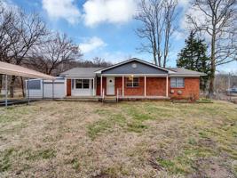2424 N State Highway 82 Highway