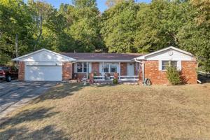2428 W Lakeshore Drive