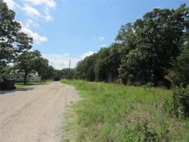 00 Oak Hollow Street