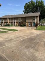 7020 Lakeshore