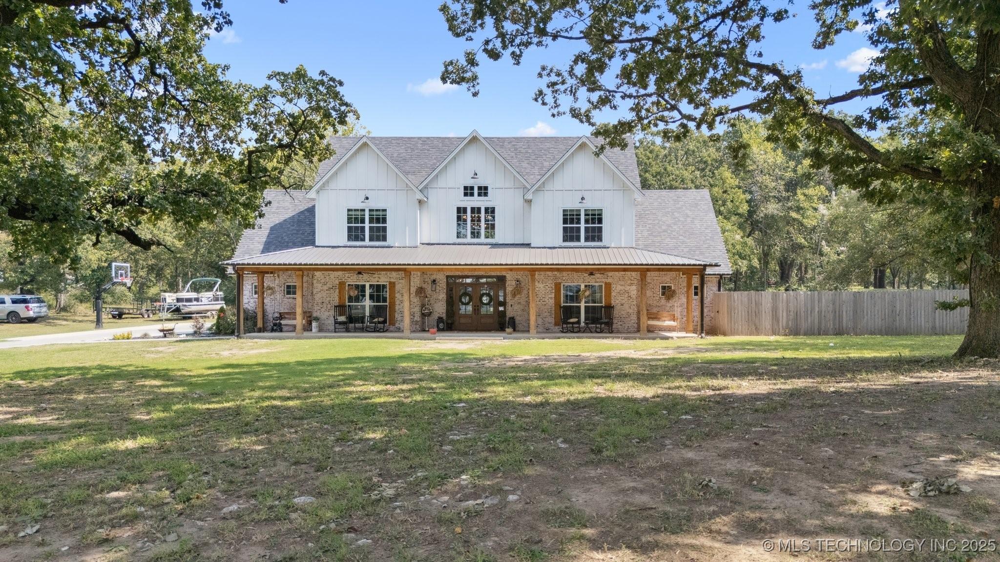 Image 2: Sitting on 3 beautiful acres