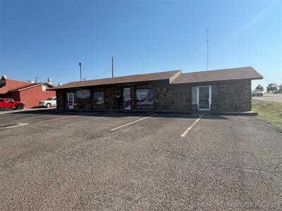 221 W Trower Boulevard