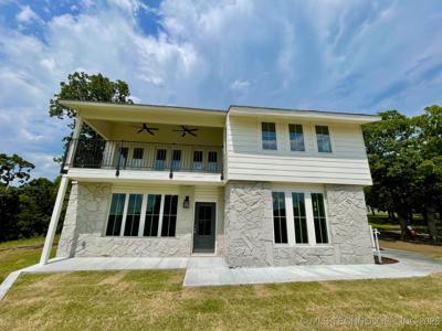 228 W Hickory Drive