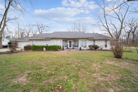 4570 E 510 Road