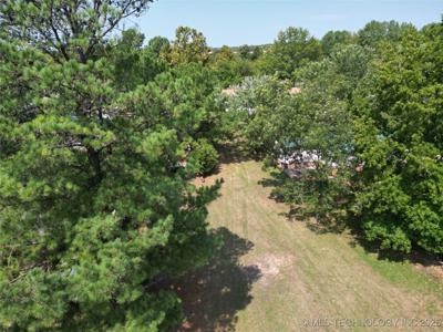 16 E 1149 Road