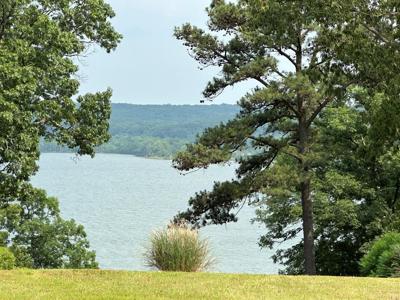 556 River Oaks