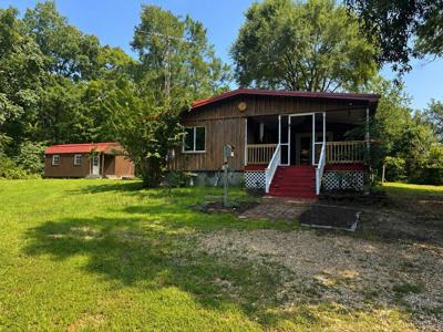 200 Watts Ln