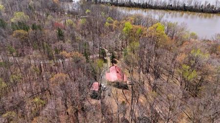 130 Davis N Lake Rd