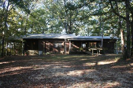 855 Happy Hollow Dr