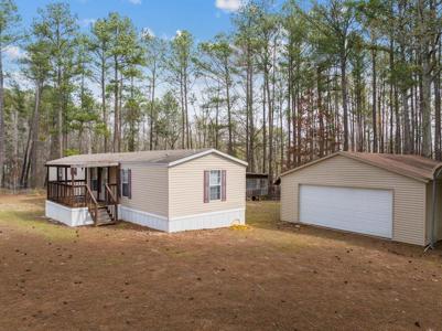 390 Bluff Rd