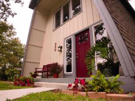 330 Highlander Heights