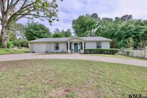 208 Texas Dr