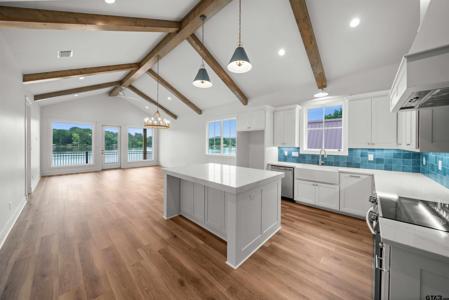 2630 Aqua Vista