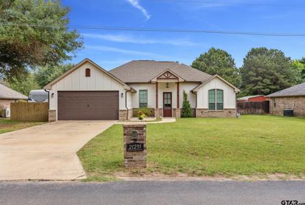 21235 Dogwood Dr