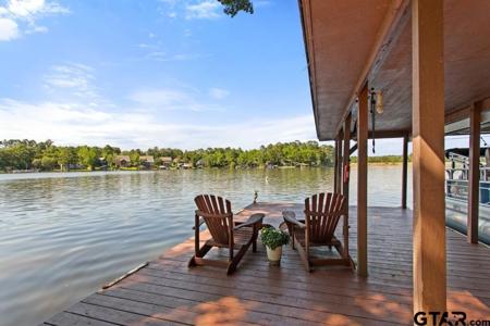 1639 Tanglewood Dr E.