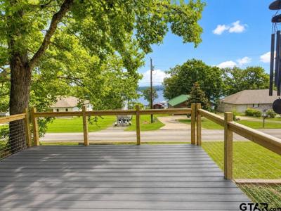 22733 Creekwood Dr