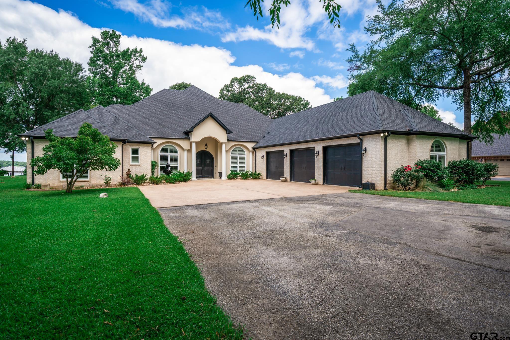Image 0: Front of Home