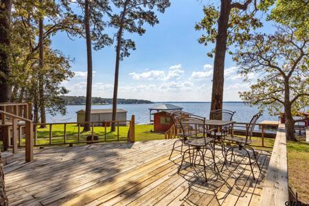 17198 Lakeview Dr.
