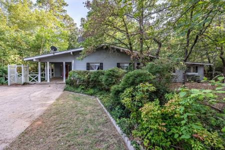 110 GREEN COVE