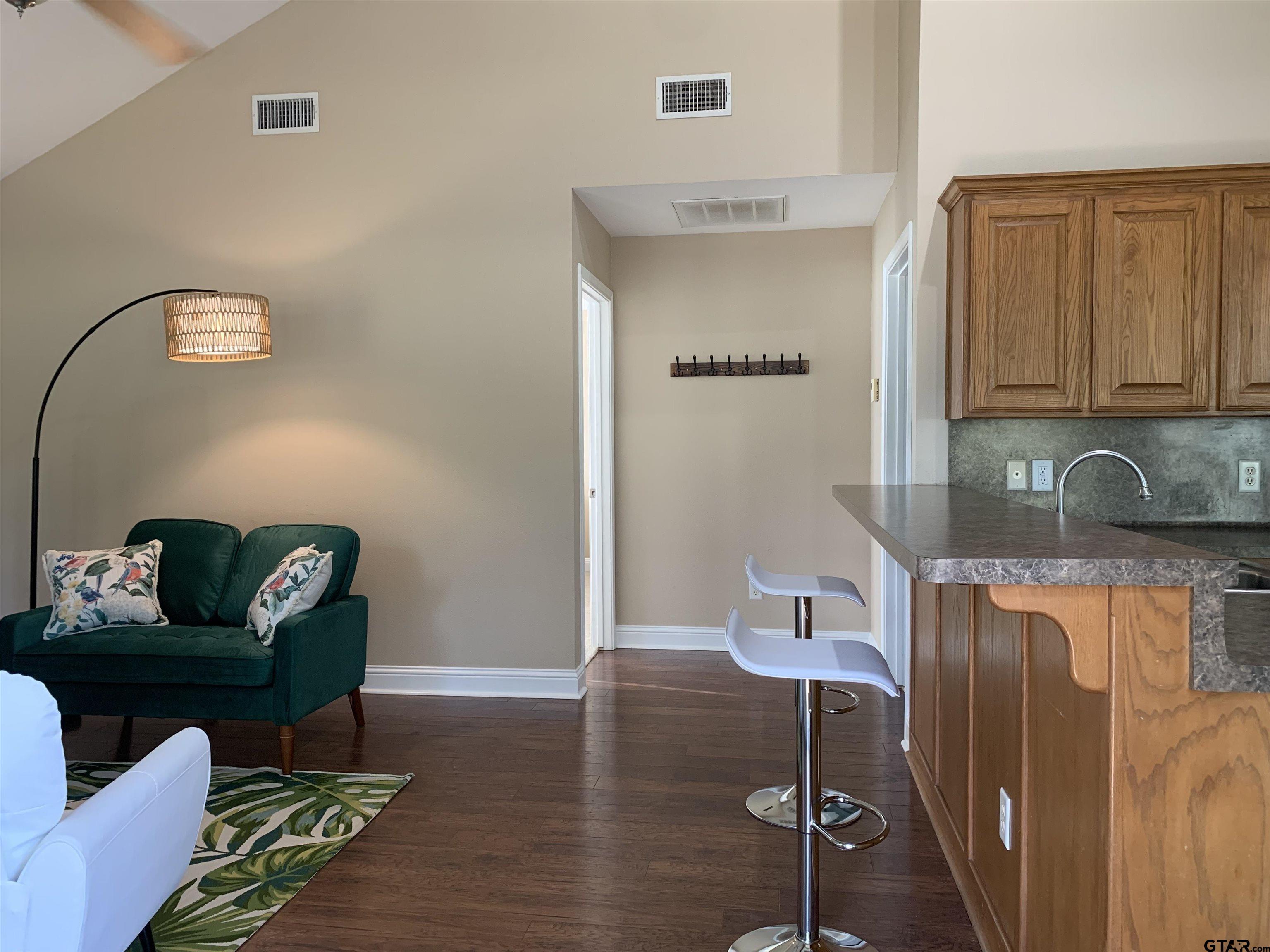 Image 3: Perfect entertaining spaces